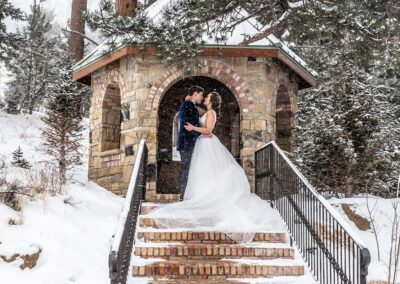 Wedding videography and photography in the snow at Della Terra Wedgewood in Estas Park by Jeremiah